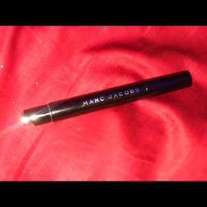 Marc Jacobs concealer pen